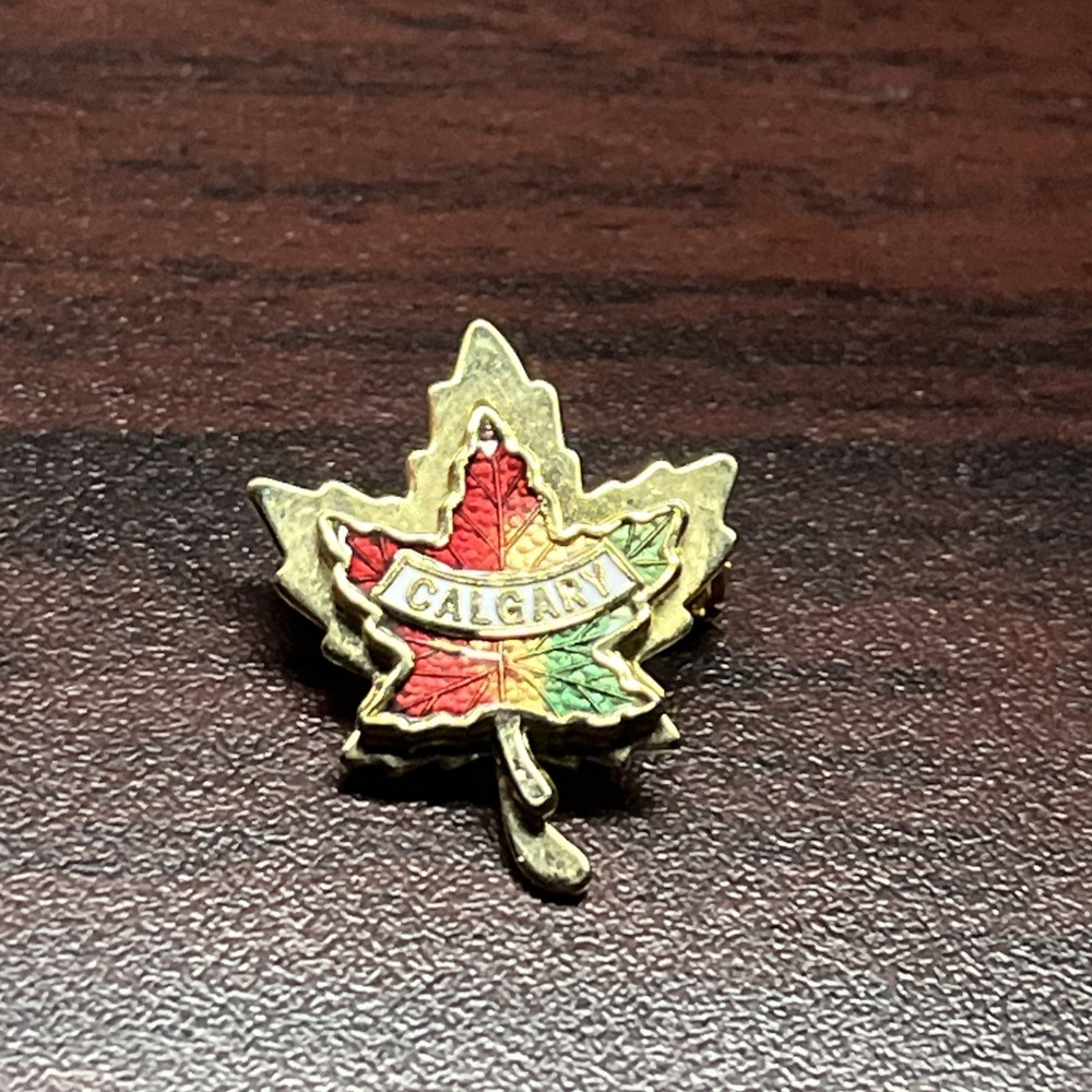 Calgary Canada Maple‎ Leaf Lapel Hat Pin